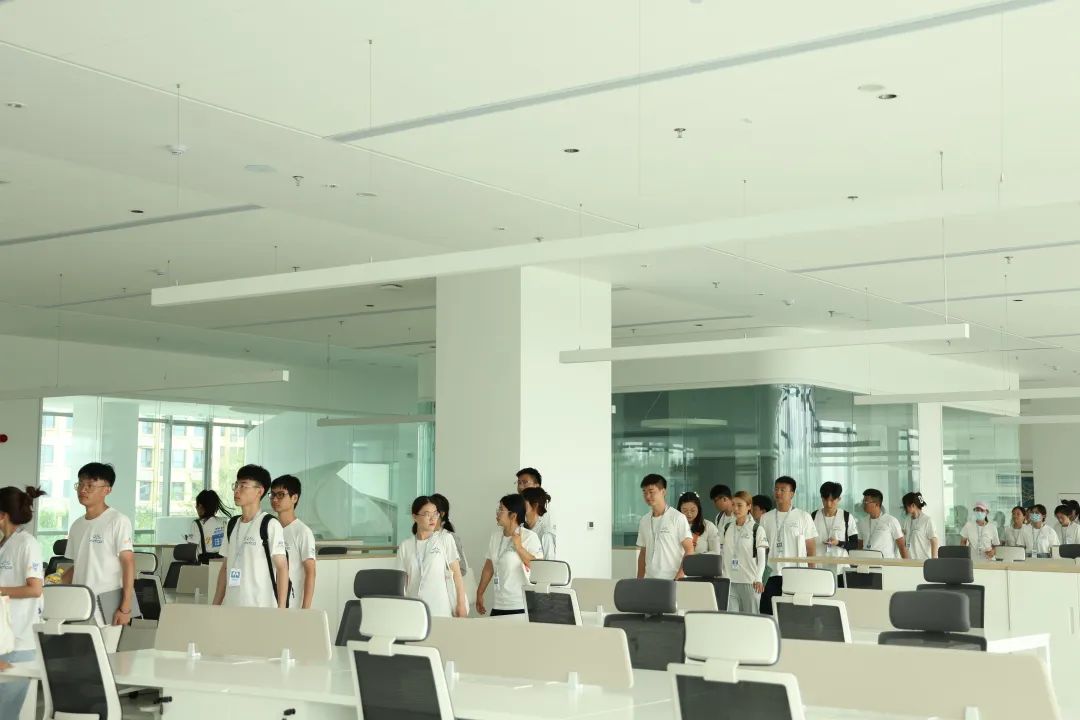 走进创世大发、赋能分享